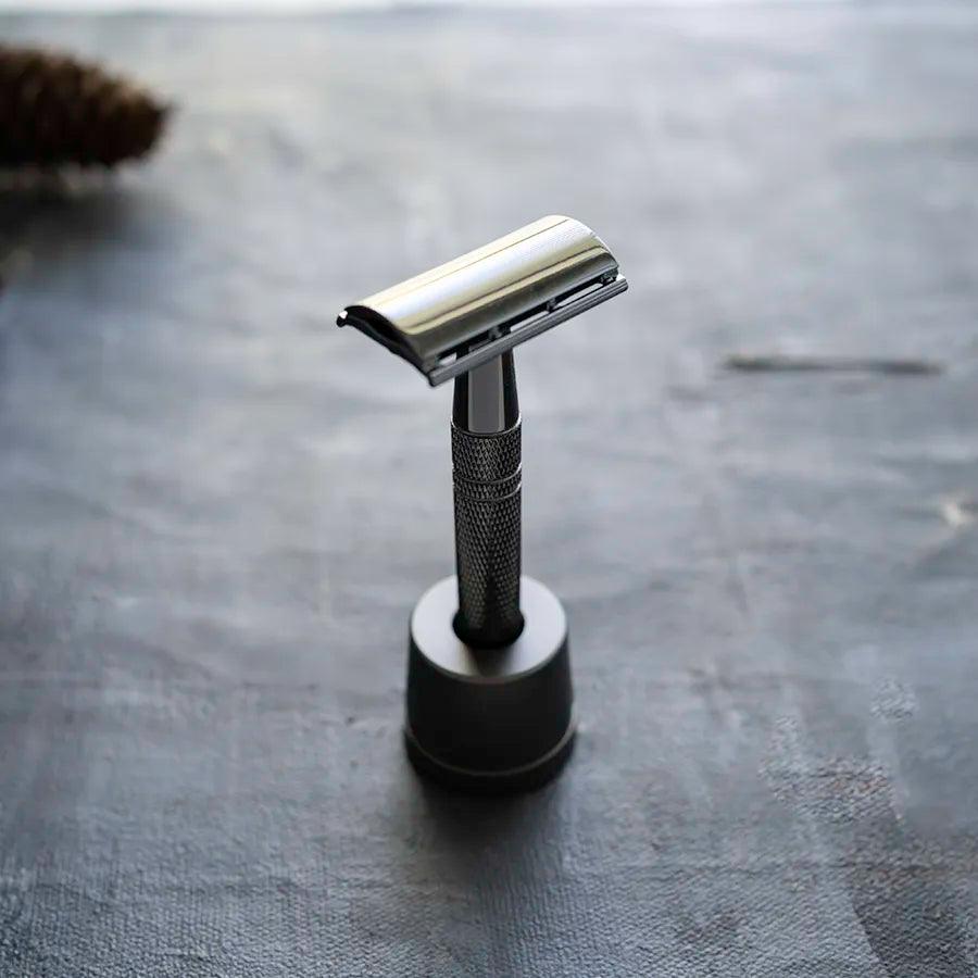 Double Edge Safety Razor Shaving Kit - Metallic Black – SWOP - Shop ...